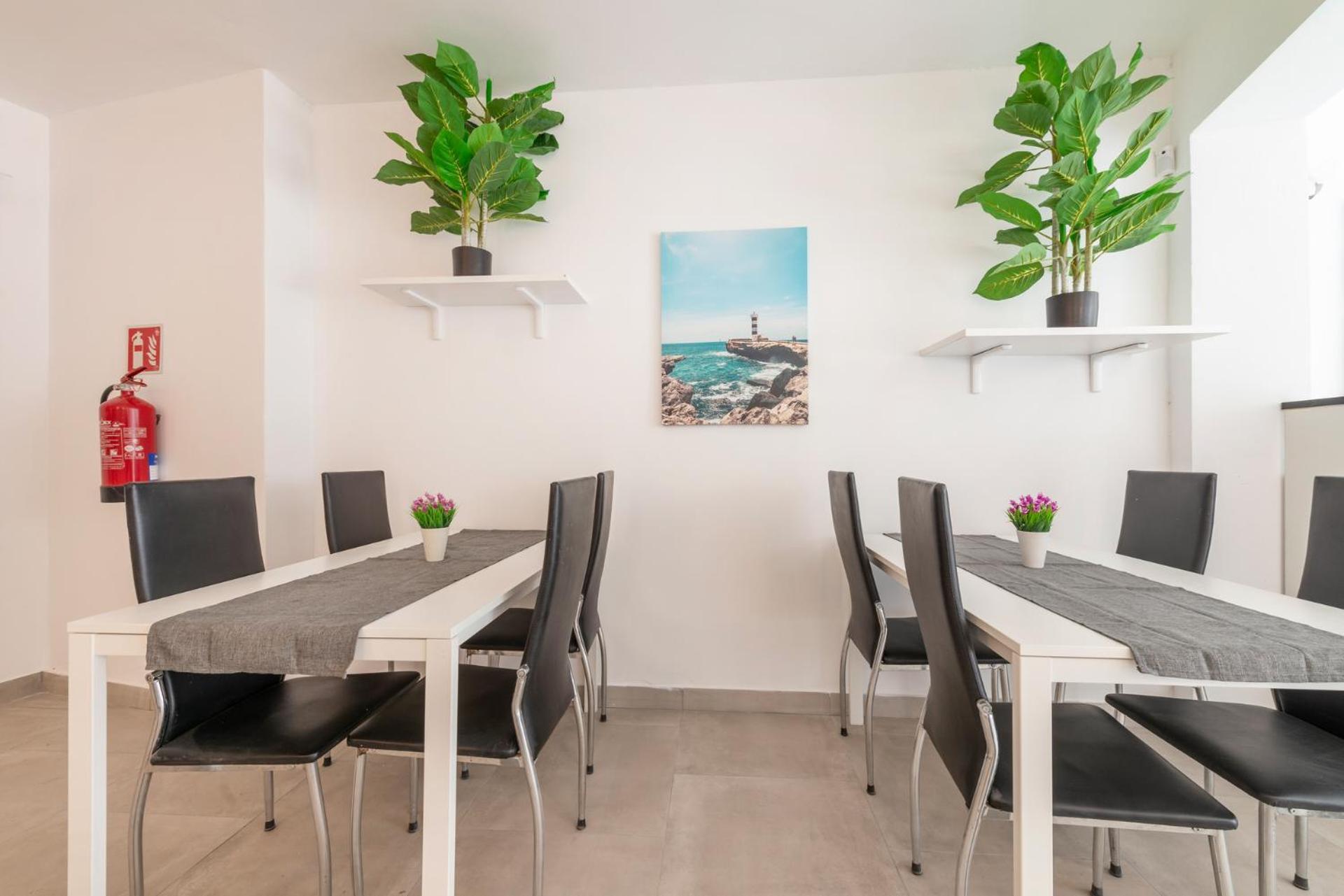 Beetroot, Jedes Zimmer Verfuegt Ueber Smart Tv , Eigenes Bad Mit Regendusche Und Balkon Llucmajor  Exterior foto